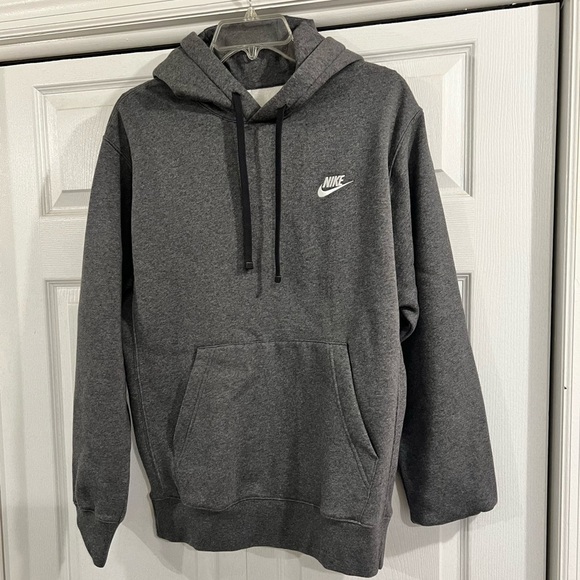 Nike Pullover Hoodie in Charcoal Grey – Barely Worn, like new. Size Small - Picture 5 of 11